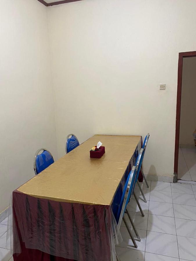 Mawar Bed And Breakfast Bajawa Esterno foto